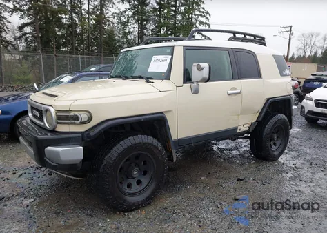 2008 Toyota Fj Cruiser z USA, uszkodzony, nr VIN JTEBU11F08K022677